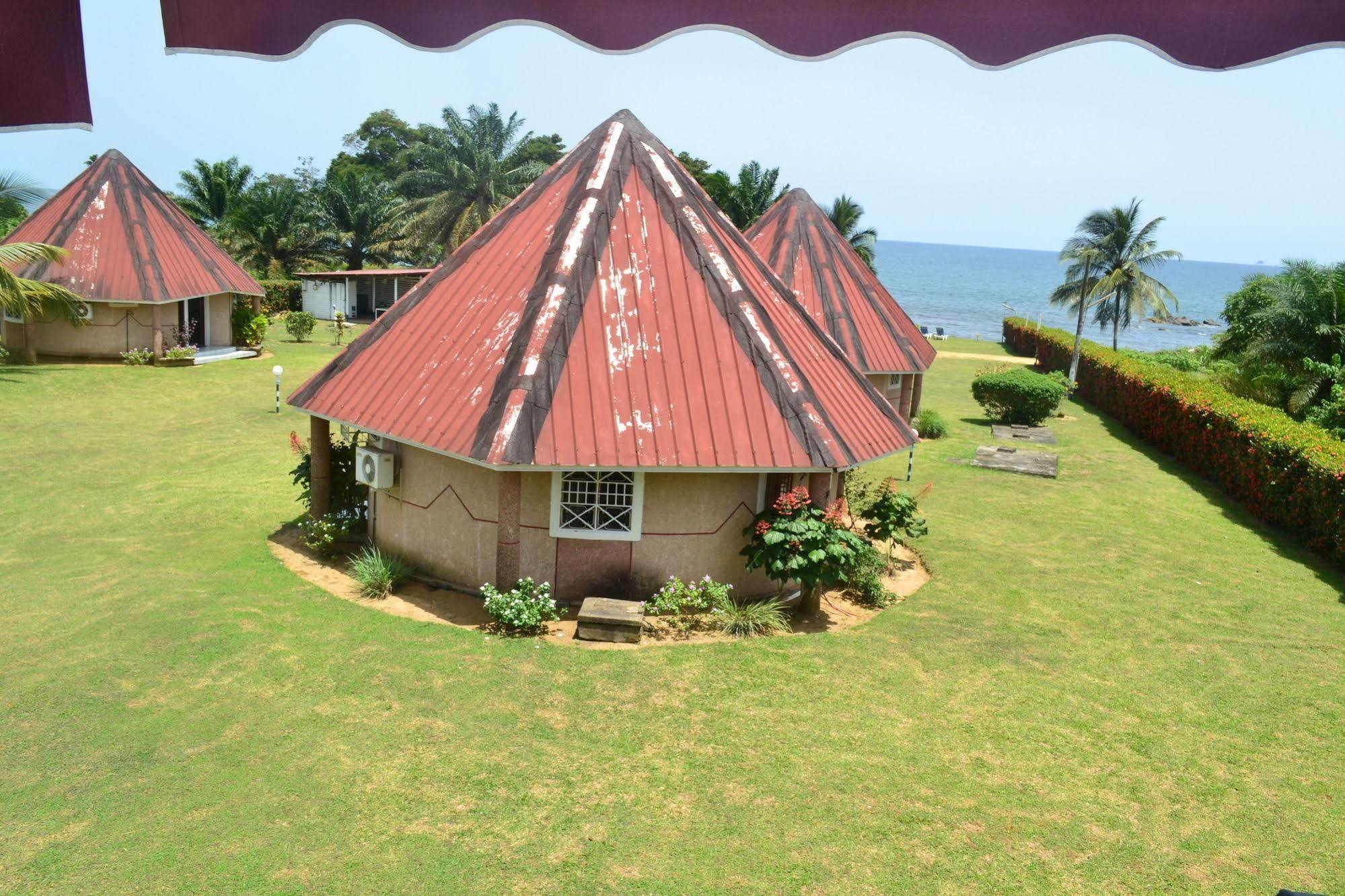 Adrien Beach Hotel Kribi Exterior foto